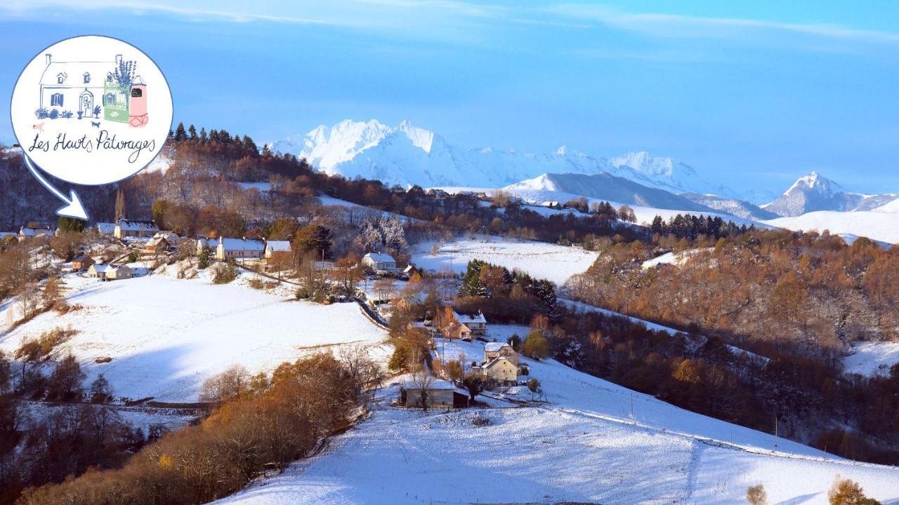 Les Hauts Paturages Bed & Breakfast Ossun-ez-Angles ภายนอก รูปภาพ