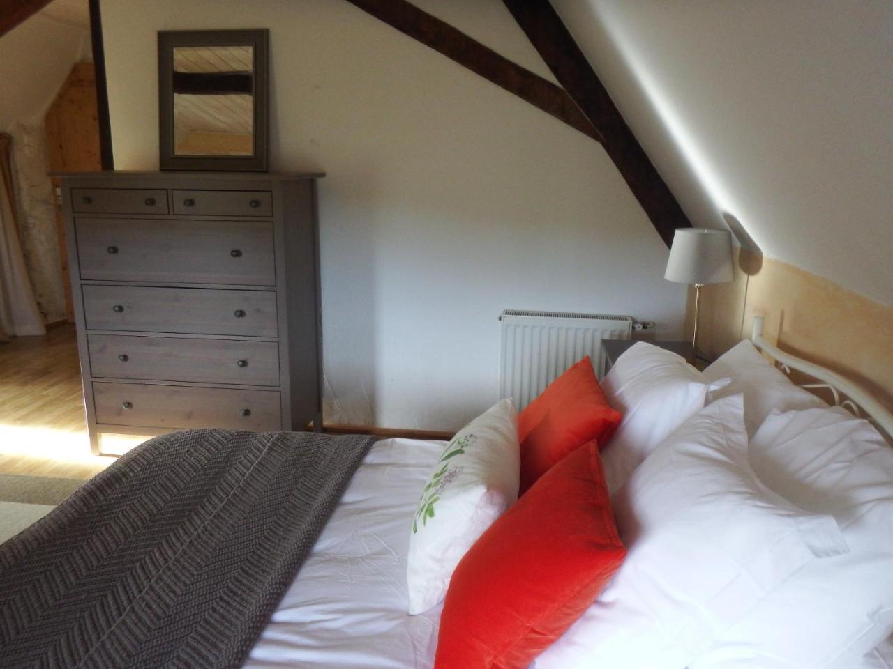 Les Hauts Paturages Bed & Breakfast Ossun-ez-Angles ภายนอก รูปภาพ